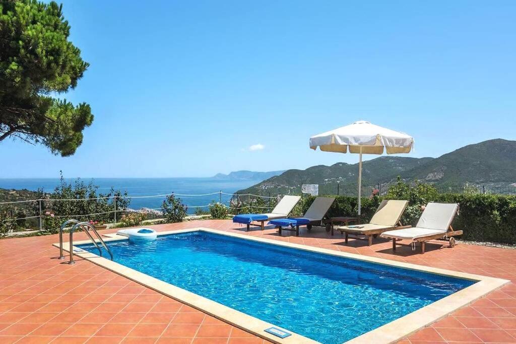 Villa Ouranos In Pefkias Skopelos Eksteriør billede